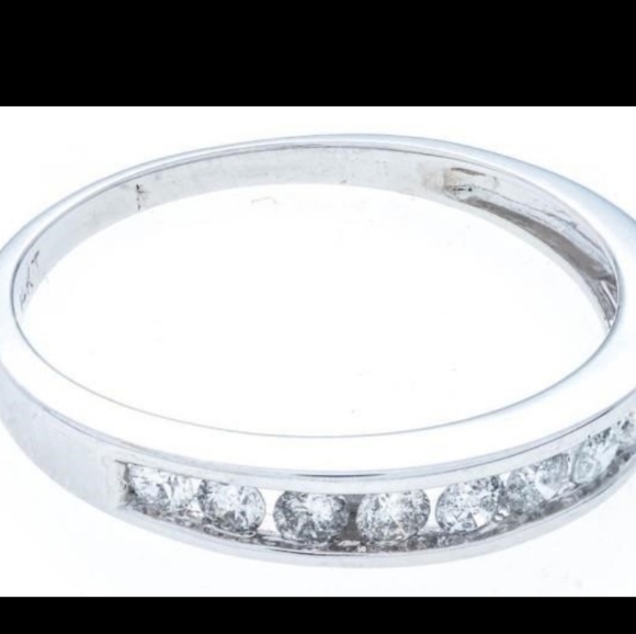 14KT Diamond Ring 12 channel set diamonds 0.39ct - Picture 3 of 6